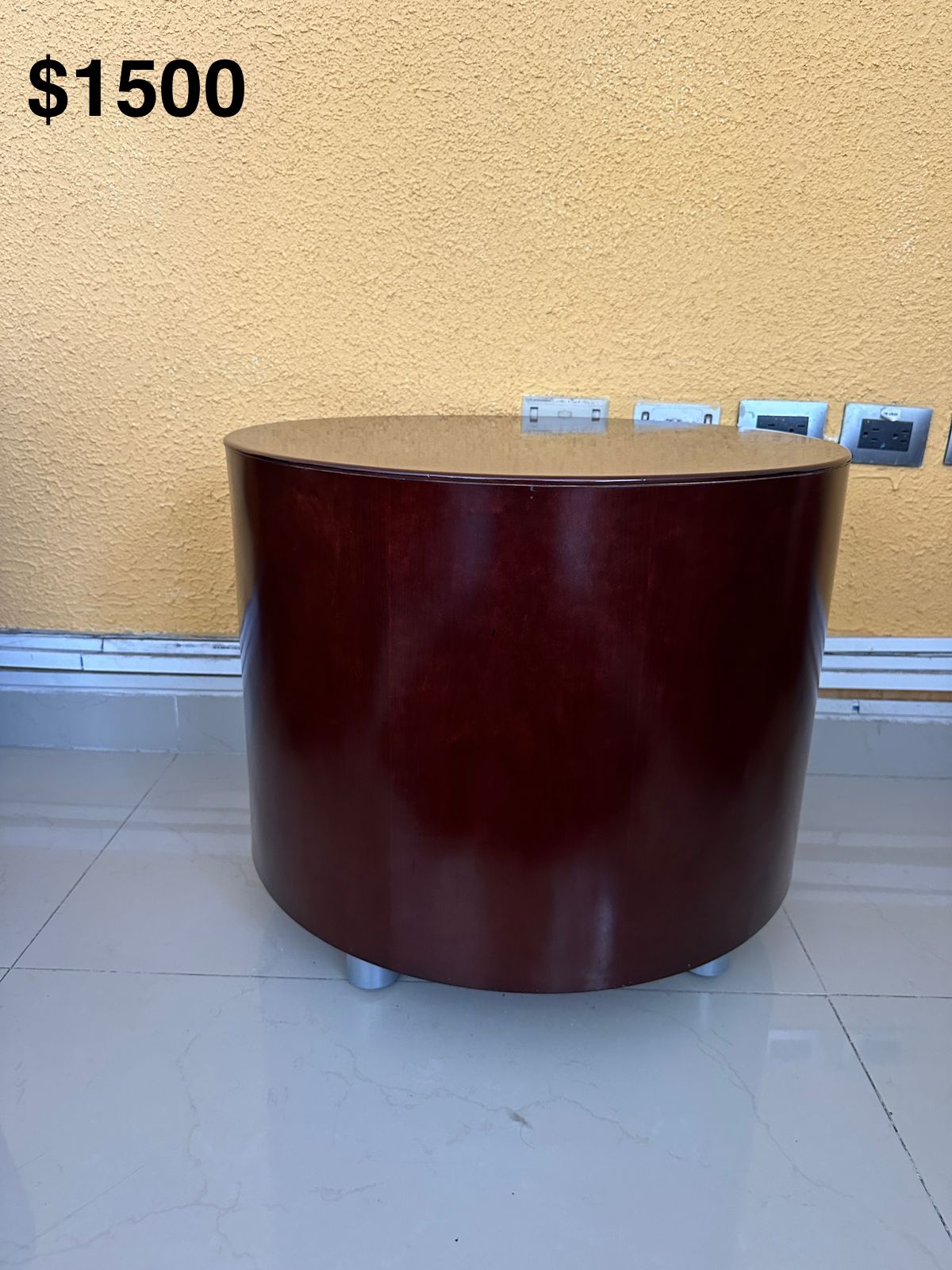 Escritorios de madera seminuevos