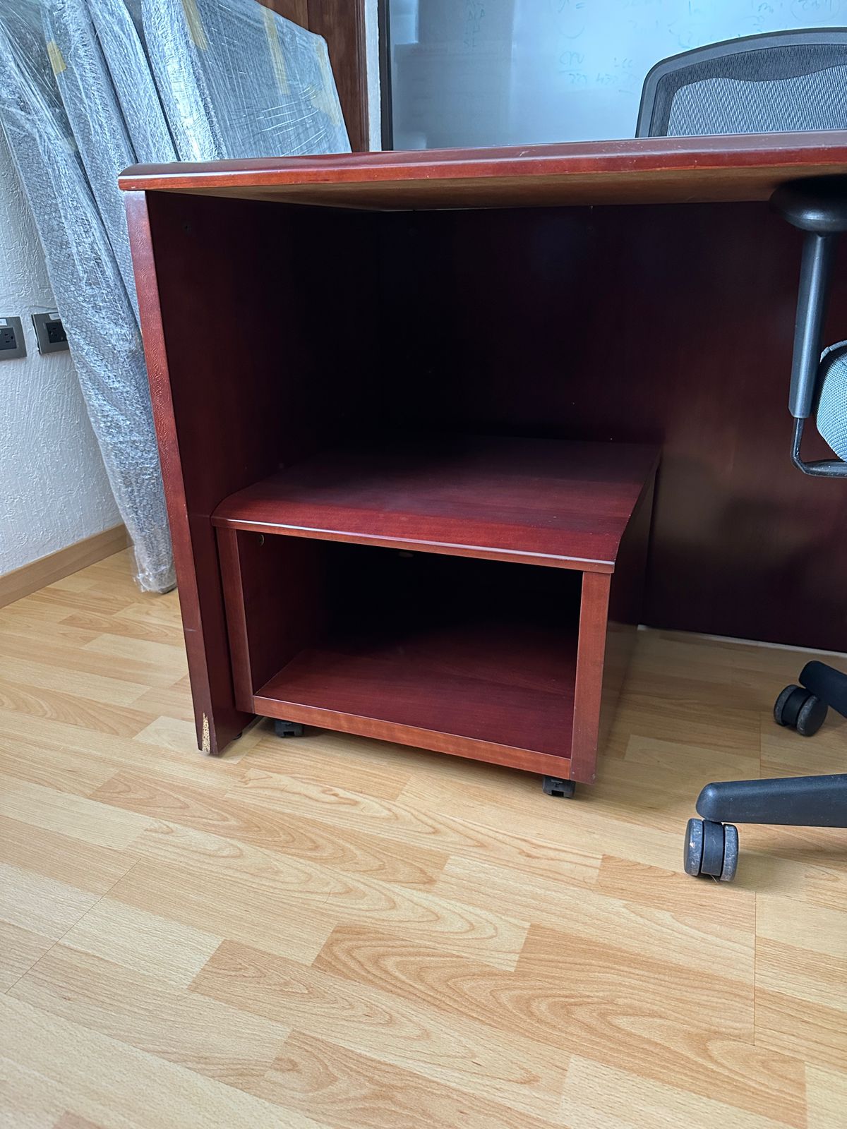Escritorios de madera seminuevos
