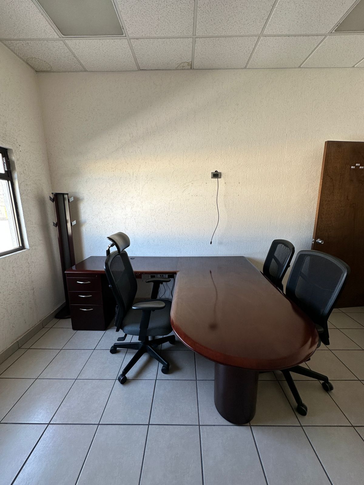 Escritorios de madera seminuevos