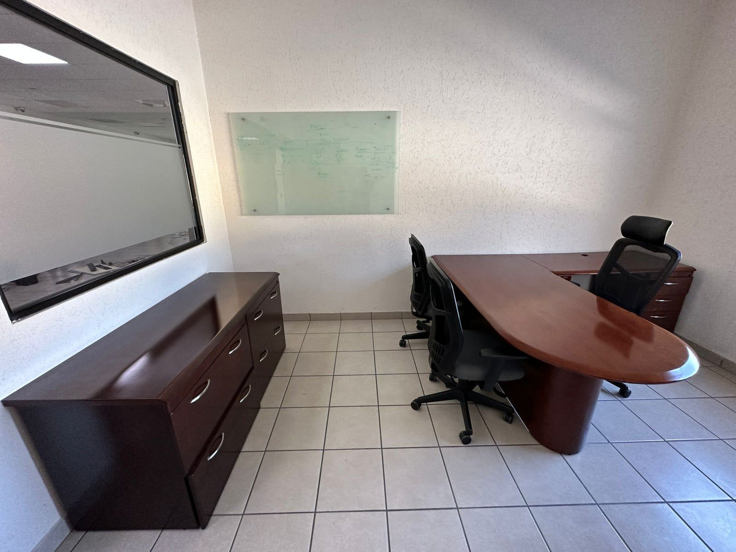 Escritorios de madera seminuevos