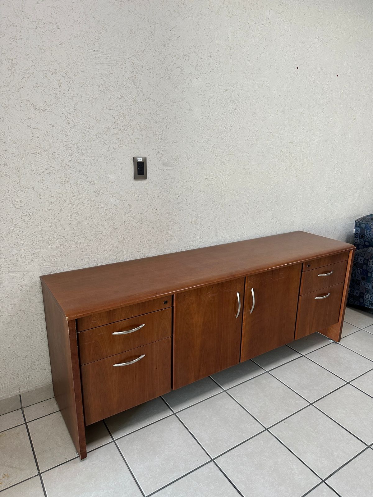 Escritorios de madera seminuevos