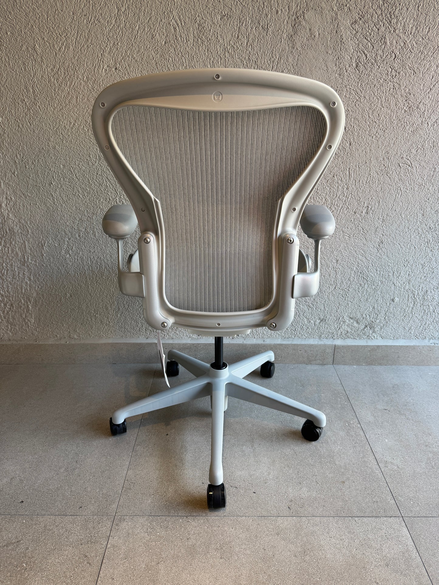 Aeron remastered mineral nueva de exhibición