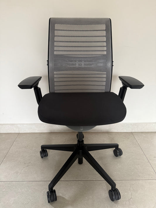 Silla Steelcase Think V2 -  Preowned