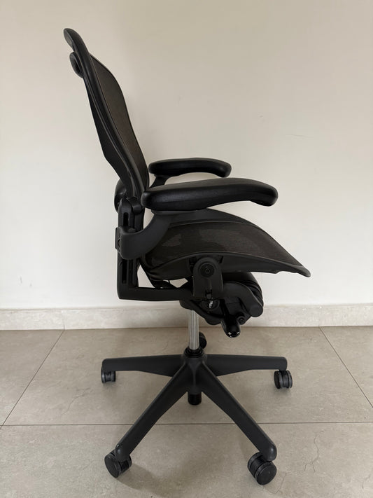 Aeron Classic talla B Equipada Brazos ajustables y Soporte lumbar