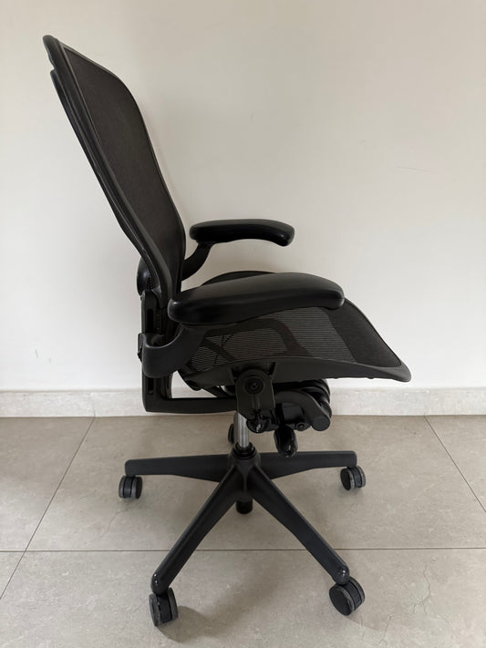 Aeron Classic talla C Equipada Brazos ajustables y Soporte lumbar