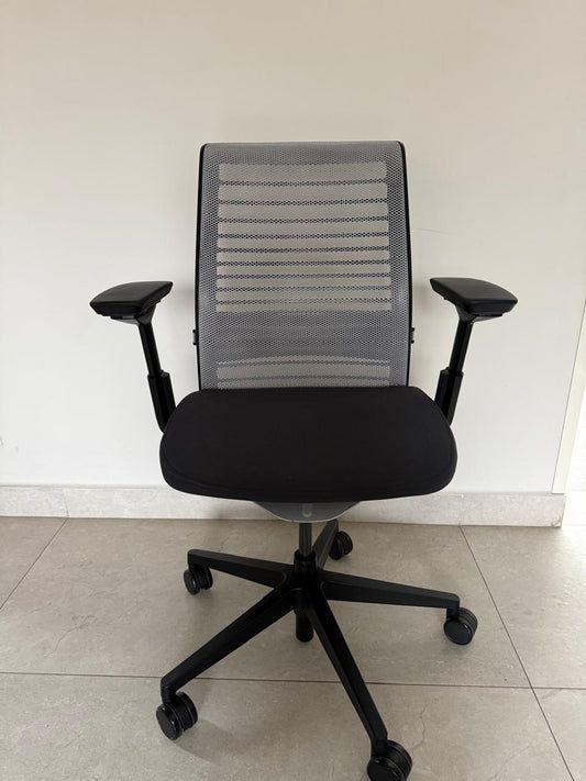 Silla Steelcase Think V2 -  Preowned